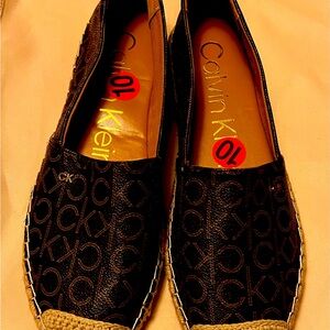 Calvin Klein Flats/loafers